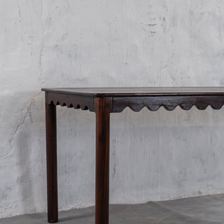 Tarang Dining Table