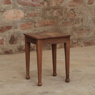 Setle Stool - Qarnation